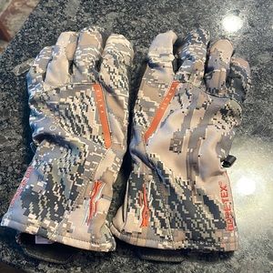 Sitka gloves